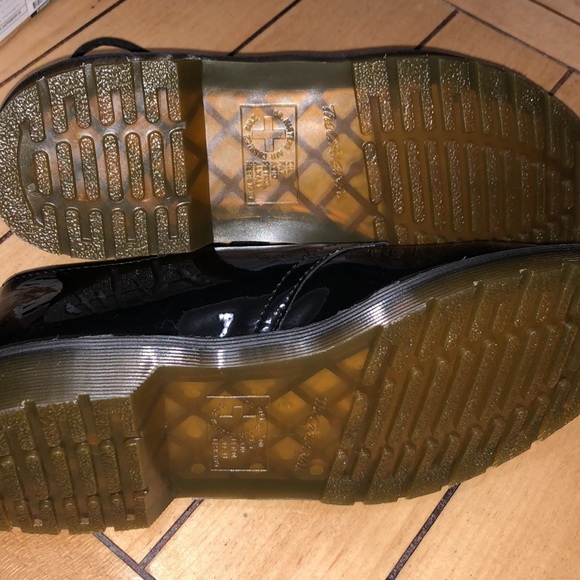 NIB Dr. Martens Patent Lamper Shoes, Black size 9 - Picture 4 of 5